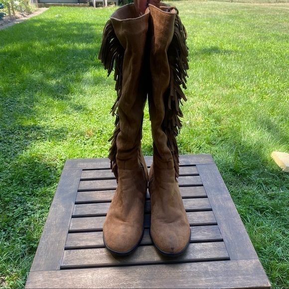 Wild Diva Women's Tan Faux Suede Fringed Tall Boots Size 7.5 - Picture 3 of 5